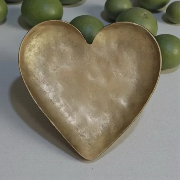 NWT Brass Heart-Shaped Decorative Trinket Dish! NEW! - Picture 3 of 4